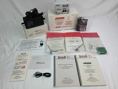 Command Control Advanced Set Digitrax Empire Builder II DT300 DB150 UP3 LT1 - Image 1 of 4