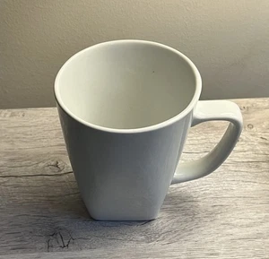 Crate And Barrel White Porcelain Coffee Tea Cup Mug Classic White, 4 1/4" Tall - Bild 1 von 6