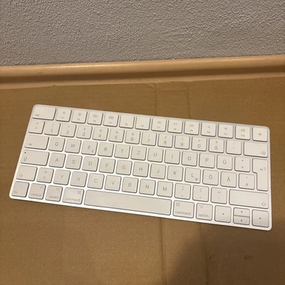 Apple Magic Wireless Keyboard 2 Tastatur A1644 Akku weiß silber Bluetooth QWERTZ - Bild 1 von 3
