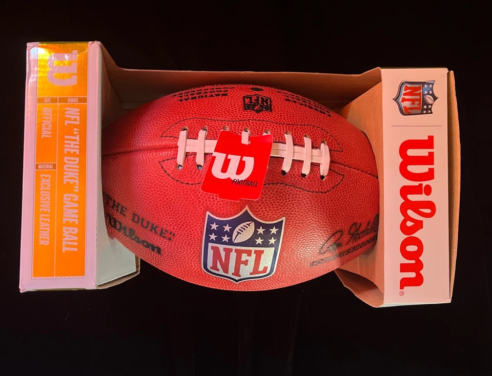 Oficial Cuero Auténtico Día del Juego Wilson NFL Tamaño Completo Fútbol "The Duke" NUEVO Foto 1 de 1