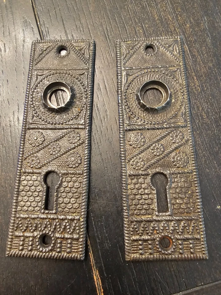 Placas de manija de puerta de metal de hierro fundido muy ornamentadas de 1860 no ordinarias BX1 Foto 1 de 4