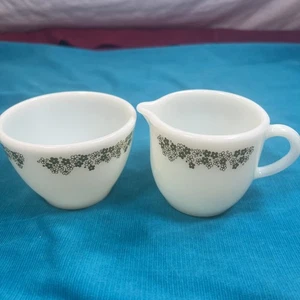 Vintage Corning Pyrex Spring Blossom Crazy Daisy Creamer & Sugar Bowl Milk Glass - Picture 1 of 8
