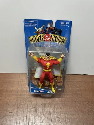 FIGURA DC UNIVERSE SHAZAM CAPITÁN MARVEL 6" HASBRO NUEVA 1999 NUEVA. Foto 1 de 4
