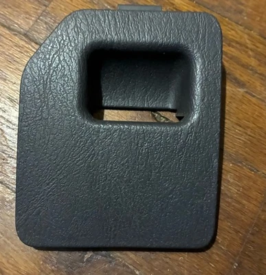 Toyota RAV4 RAV-4 1996-2000 tablero fusible panel cubierta tapa gris oscuro OEM 55545-42020 Foto 1 de 2