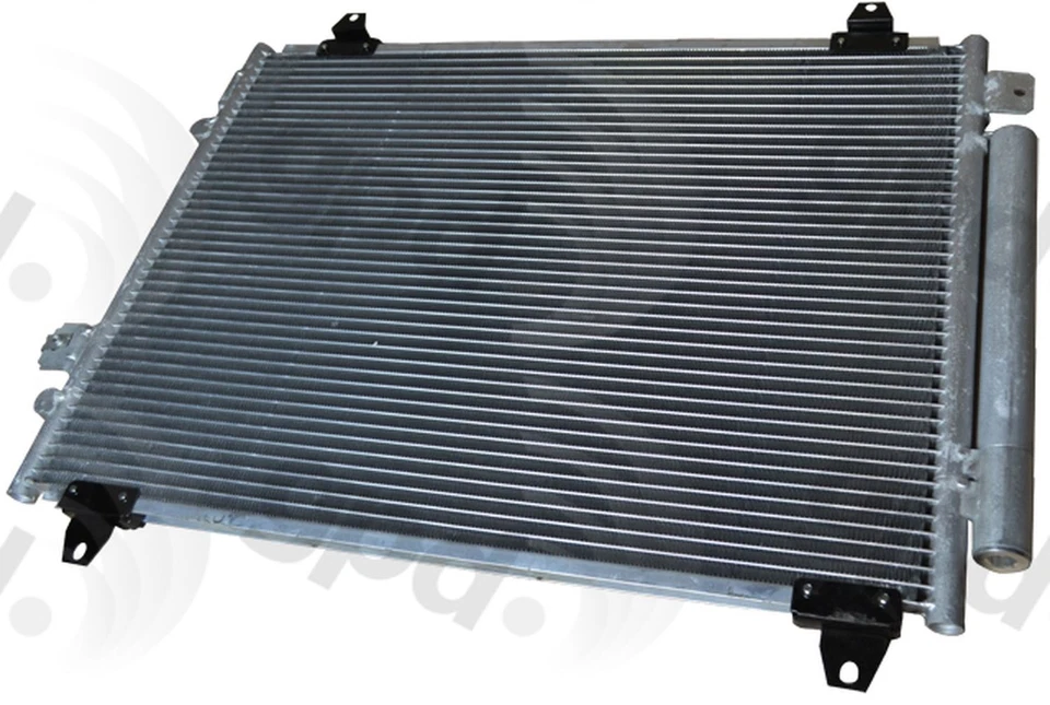 Condensador de aire acondicionado Global Parts Distributors 3101C para 03-07 Cadillac CTS Foto 1 de 4