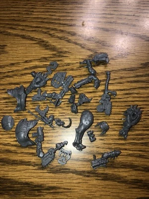 Lote Warhammer 40k Ork Bits (o19) Foto 1 de 3