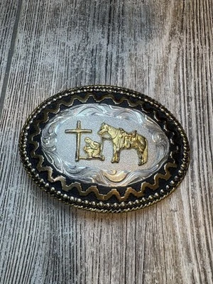 Hebilla de cinturón de vaquero vintage plateada Stike rezando Foto 1 de 4