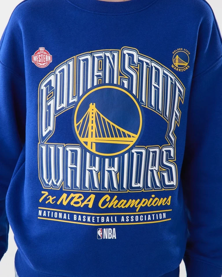 Golden State Warriors Basketball Final champions crewneck sweatshirt VK05027 - Image 1 of 1