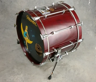 PREMIER SIGNIA 16 X 22 «ВИШНЕВАЯ ОТДЕЛКА БАСОВЫЙ БАРАБАН, ИЗЯЩНЫЙ! - Изображение 1 из 4