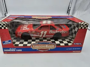 Ertl Americano Muscolo Banconote Elliott Budweiser T-Bird 1/18 Scala , Misb - Foto 1 di 10