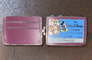 Disney Parks Cast Exclusive, LE 1000, Chip & Dale Geldbörse Pin. Öffnet sich. - Bild 1 von 4