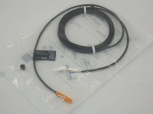 IFM Electronic MK5103 T-Slot Cylinder Sensor 10-30VDC - NEW Surplus! - Picture 1 of 6