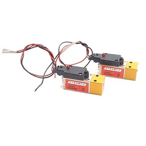 Lot of 2 Dynamco D193201 Solenoid Valve 24VDC, 1.2W, ø2.3mm Orifice, 10-32 Ports - Picture 1 of 5