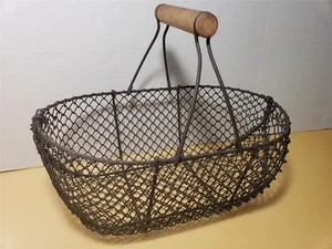 Antico Cesto Uova Rete Filo Metallo Manico Legno Fattoria Primitiva Grande Artigianale - Foto 1 di 14