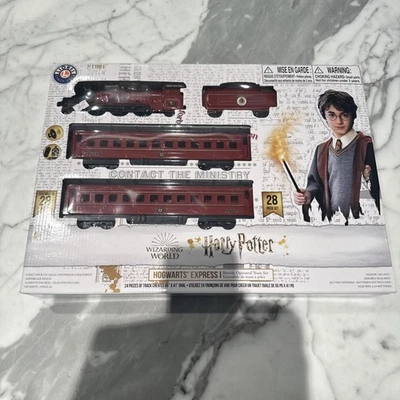 Lionel Hogwarts Express I Train Set Harry Potter 7-11981 - Image 1 of 2