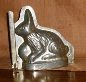 Schokoladenform (Kuchenform)-Hase-Weissblech-4-Alterungsspuren-ansonsten gut - Picture 1 of 3