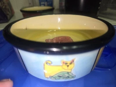 Cat Bowl diseñado por Ursula Dodge para artículos para el hogar exclusivos Foto 1 de 4
