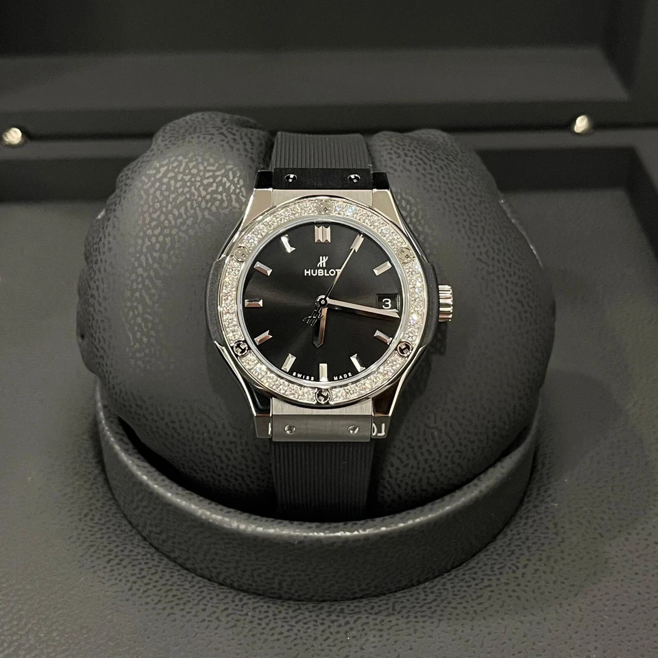 Hublot Classic Fusion Black Sunray Women's Watch - 581.NX.1470.RX.1104