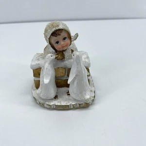 K’s Collection Snow Angel With penguins. There is one figurine 3"x3"x3" - Picture 1 of 5