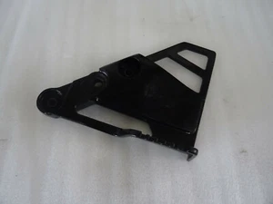 E1. YAMAHA FZ 750 1FN Fußrastenhalter Vorne Links Halter Fußraste - Bild 1 von 4