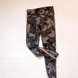 Athleta Girl Chit Chat Camo Tight, Size 8/10 - Picture 1 of 5