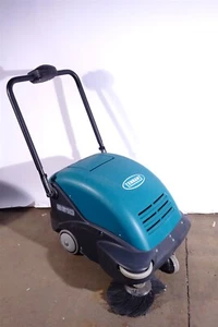 Tennant 3610 Walk Behind Shop / Floor Sweeper - NEW BATTERY - Picture 1 of 4