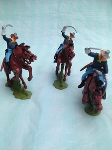 W Britain Ltd Toy Mounted U S 7th Calvary Officer X 3 - Picture 1 of 7