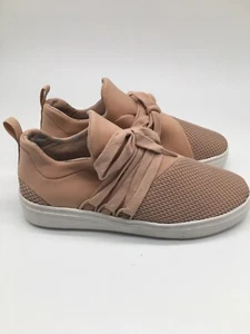 Madden Girl Shoes Lace Up Cool Flat Sneakers Size 4 Francer Blus Blush #5 - Picture 1 of 7