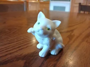 DEPT 56 Annual Snowbunnies Easter Figurine 1999 Paw-Up KITTEN Cat #23861 - Picture 1 of 5