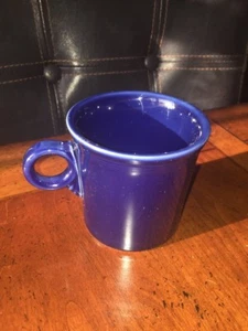 Taza de café Fiestaware Fiesta contemporánea de colección azul marino oscuro Usado en excelente estado - Imagen 1 de 9