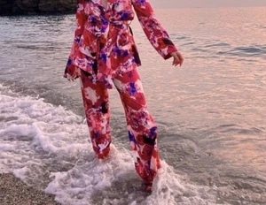 Pantalone Satin Stampa Fiori Gaelle - Foto 1 di 3