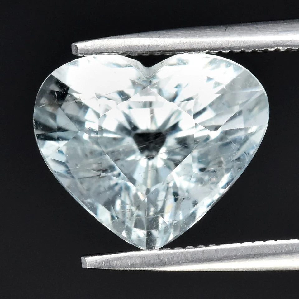 3.25 克拉 ETW 浅蓝色海蓝宝石 – 心形切割 — 第 1/1 张图片