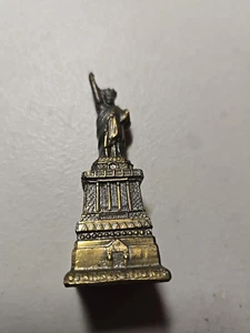 Antik Vintage Souvenir New York NY Freiheitsstatue Weißmetall 2" Figur - Bild 1 von 4