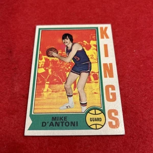 1974-75 Topps Mike D'Antoni #138 (RC) Rookie Card - Foto 1 di 8