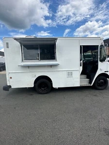 Food Truck with Brand New Kitchen for sale - Picture 1 of 14