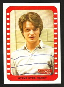 STRANGER THINGS SEASON 1 SCENE INSERT STICKER 10 STEVE EYES NANCY - Bild 1 von 1