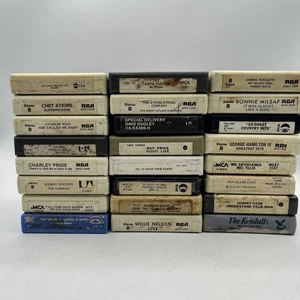 Lot of 24 Untested 8 Track Tapes - Country Music - Not Serviced - Sold As Is - Imagen 1 de 5