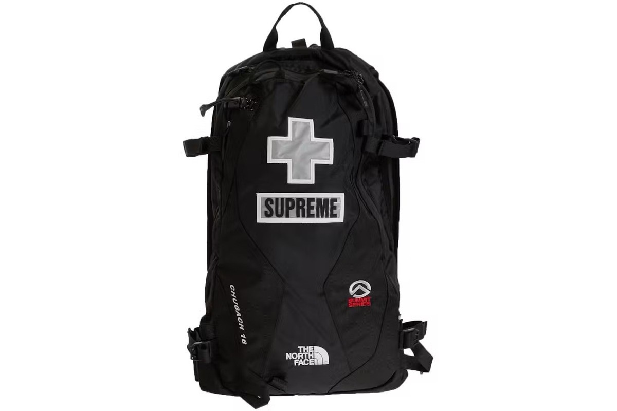 Supreme x The North Face ブラックリュック SUPREME x THE NORTH FACE TREKKING CONVERTIBLE BACKPACK BLACK