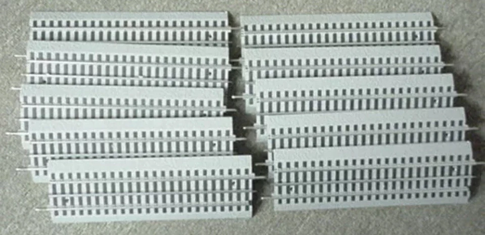 LIONEL FASTRACK 10” STRAIGHT LOT OF 10 6-12014! O GAUGE FAST TRACK TRAIN LAYOUT - Image 1 of 1