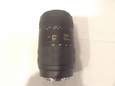Quantaray AF 70-300mm f/4.0-5.6 LDO Macro Lens For Minolta/Sony - Image 1 of 4