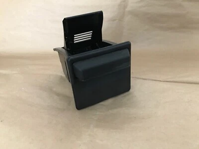 Пепельница Mazda Cosmo 1976 1977 1978 - Изображение 1 из 2