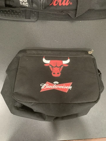 Vintage Chicago Bulls Budweiser NBA Black Cooler Bag Stadium Giveaway SGA Cover