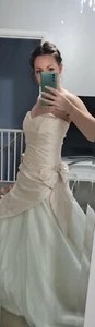 Nicola Ann Wedding Dress - Picture 1 of 11