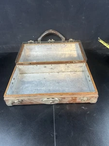 Min Aktentasche Holz mit Gepäck Metallintarsien 13” x 7” mit Griff und Schloss Holz - Bild 1 von 6