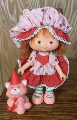 Muñeca Strawberry Shortcake Ella misma Fiesta Placer y Mascota Gato Natillas 1984 De Colección Foto 1 de 4