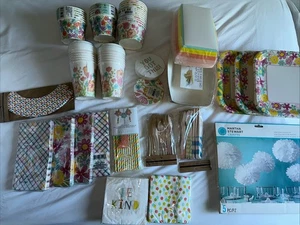 Mesa Decoración Fiesta Primavera Pastel Floral Jardín Ecológico 300 Piezas Picnic - Imagen 1 de 14