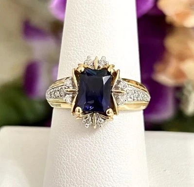 Anillo de cóctel Gems En Vogue de oro amarillo de 14 quilates con diamantes de iolita púrpura talla 8 Foto 1 de 4