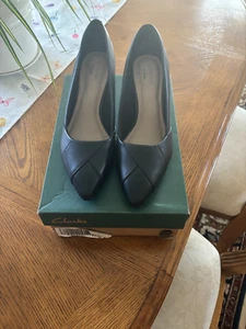 Wunderschöne elegante schwarze Clark Schuhe im klassischen Stil 8 - Bild 1 von 5
