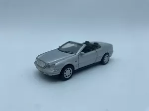 MODELLINO AUTO MERCEDES BENZ CLK 230 CONVERTIBILE GRIGIA - WELLY - SCALA 1:43 - Foto 1 di 4