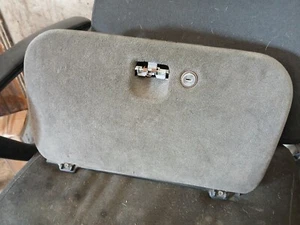 89-94 NIssan 240sx S13 Glove Box missing latch includes mount bracket - Bild 1 von 8